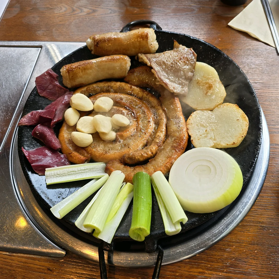 Ujeong Yang Gopchang(우정양곱창) - Korean Cuisine Beef Intestine, Pork Intestine, and Tripe, Gangnam-gu Seoul