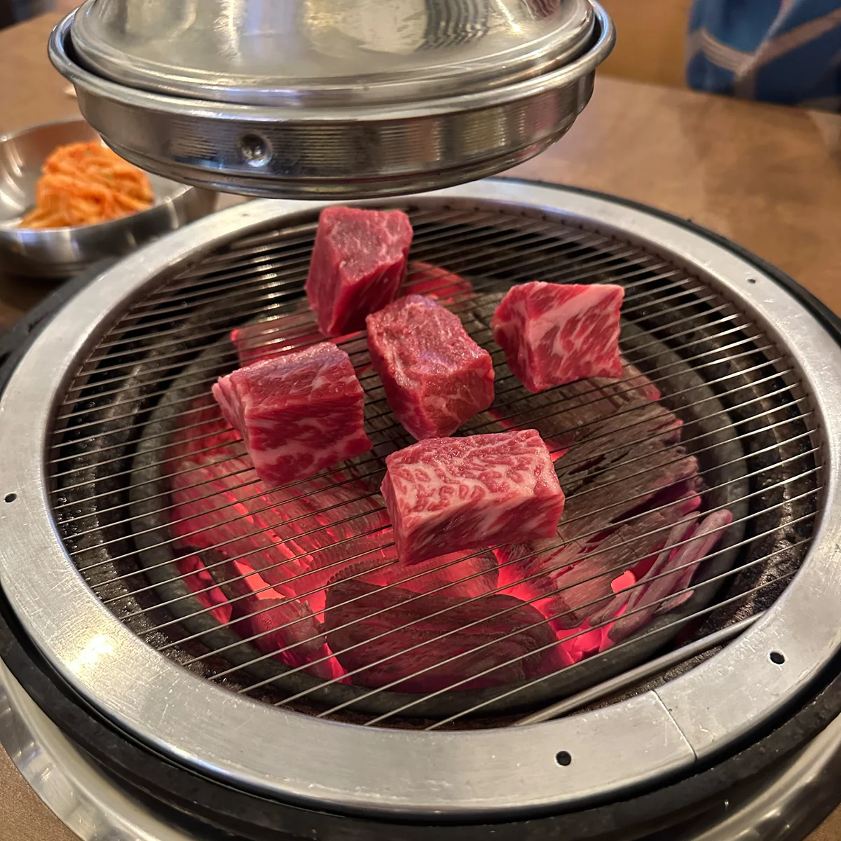 在荞麦面馆用餐：家人和朋友的最爱