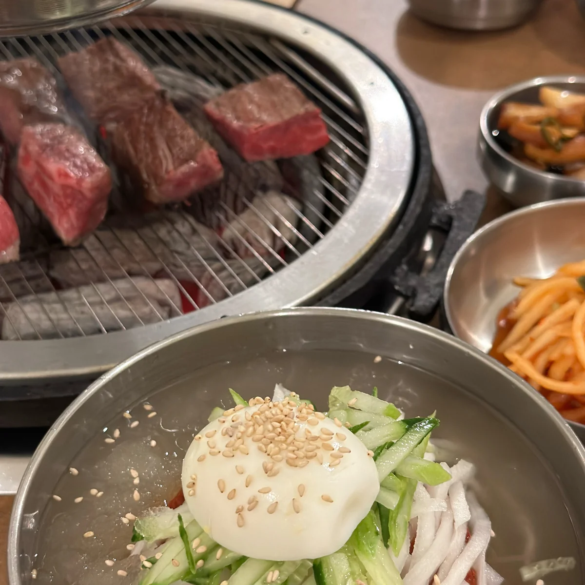 荞麦面馆 "的新鲜食材和精心烹制的菜肴